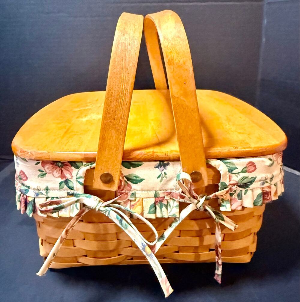 1998 Longaberger Large Picnic Basket garden splendor liner protector wooden lid